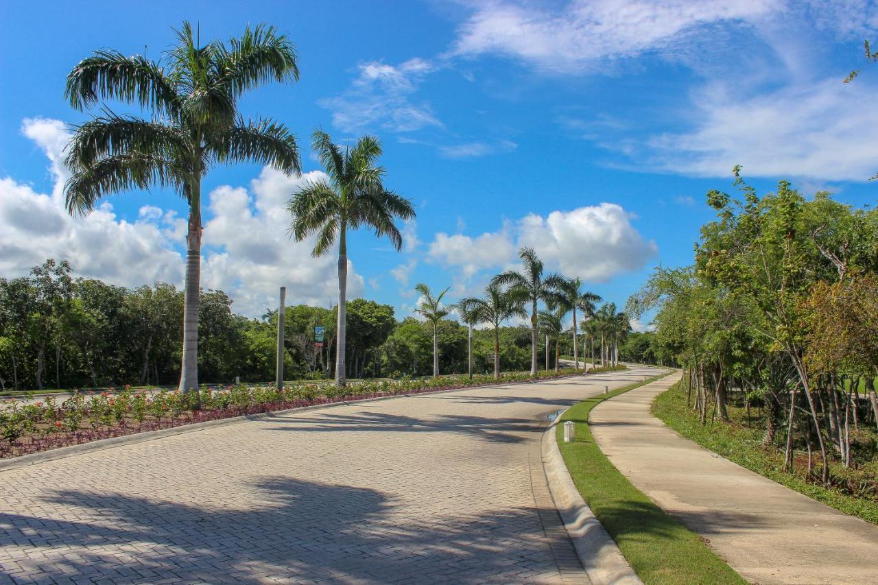 Elegant Stylish Condo Golf Course View Fantastic Private Balcomy Amazing Amenities Akumal Bagian luar foto